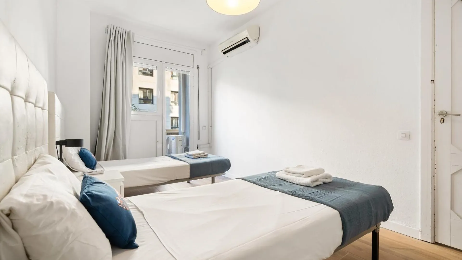 Apartment Fridays Flats Spacious 4Br Family Retreat Barcelona Spain