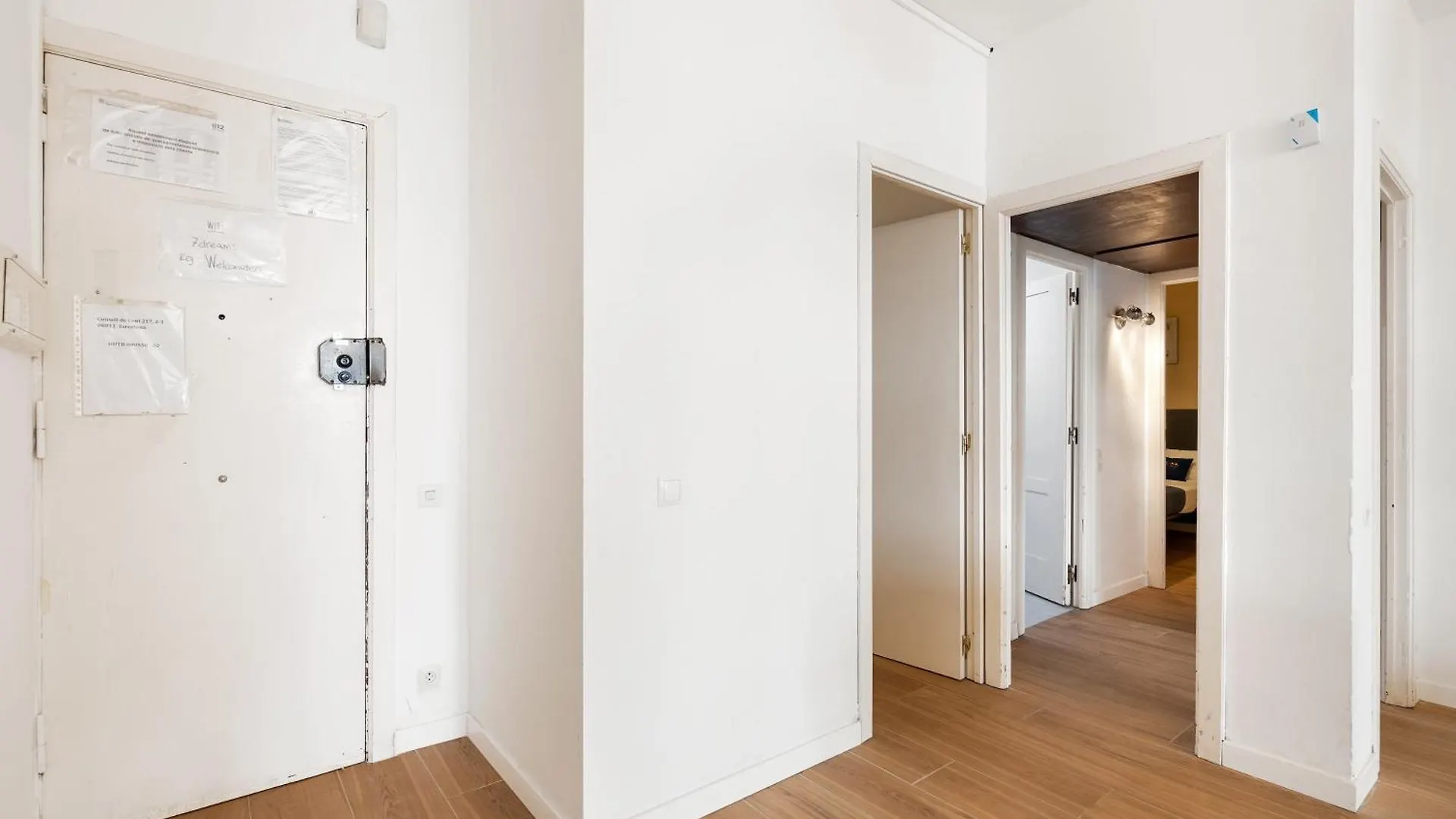 Apartment Fridays Flats Spacious 4Br Family Retreat Barcelona