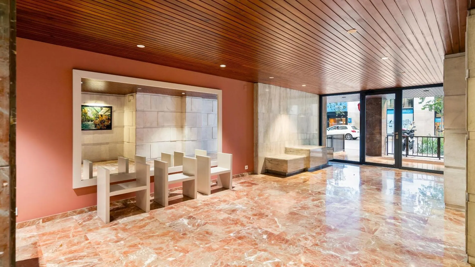 Fridays Flats Spacious 4Br Family Retreat Barcelona