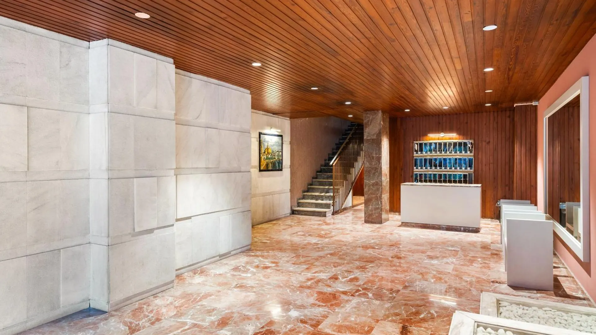 Fridays Flats Spacious 4Br Family Retreat Barcelona 0*,