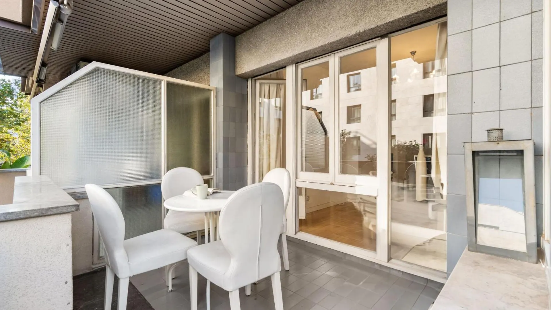 Fridays Flats Spacious 4Br Family Retreat Barcelona 0*,  Spain